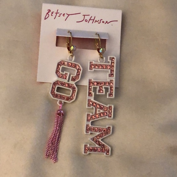 Betsey Johnson Go Team Mismatch Drop Earrings Pink Crystal & Tassel NWT - Picture 4 of 13